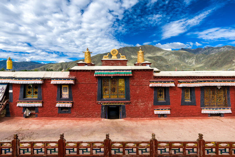 A Tibetan Women's Travel Company In Lhasa | Lama Mani Tours